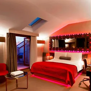 W Otel