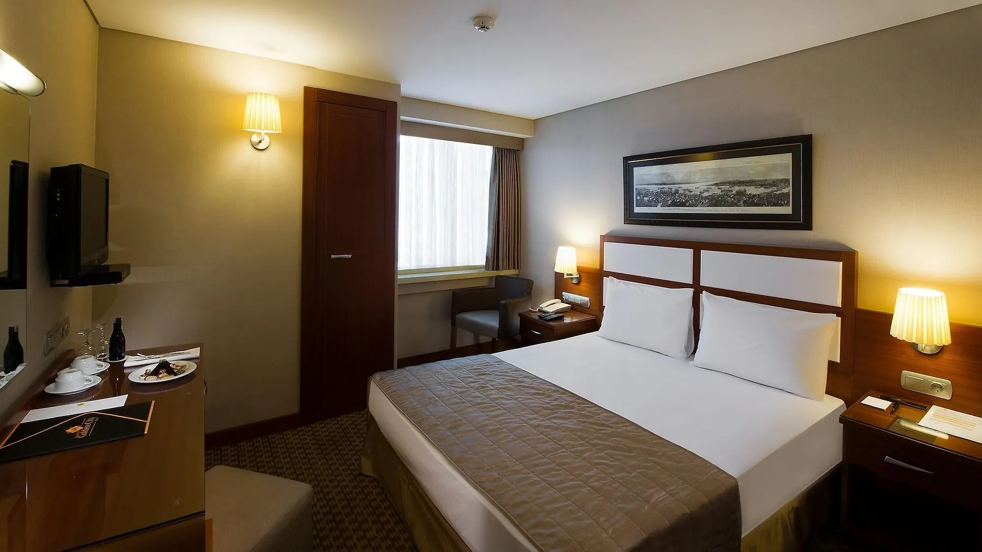 Istanbul Golden City Hotel 4*,